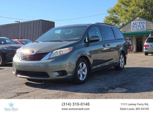 2014 Toyota Sienna LE
