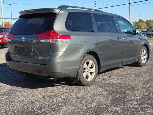 2014 Toyota Sienna LE