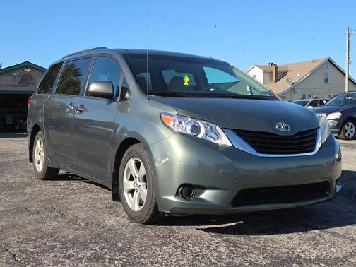 2014 Toyota Sienna LE