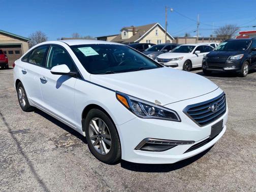 Quartz White Pearl 2015 Hyundai SONATA SE