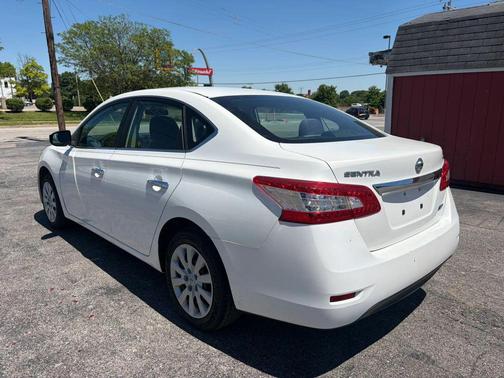 Aspen White 2013 Nissan Sentra SV