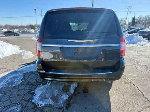 2014 Chrysler Town & Country Touring