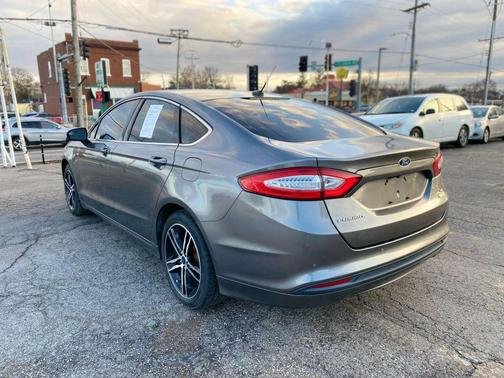 2013 Ford Fusion SE