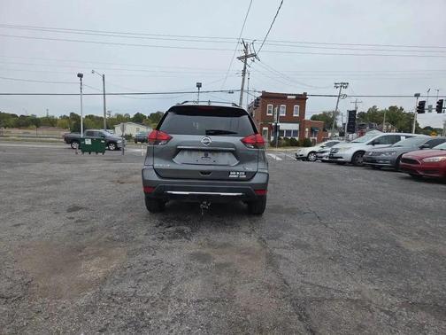 2017 Nissan Rogue SV