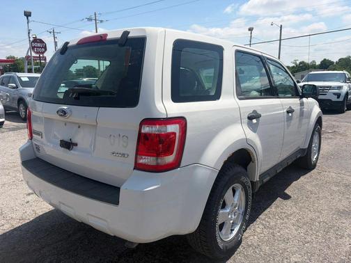 White Suede Clearcoat 2009 Ford Escape XLS