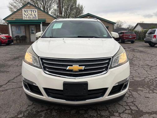 White 2013 Chevrolet Traverse 1LT