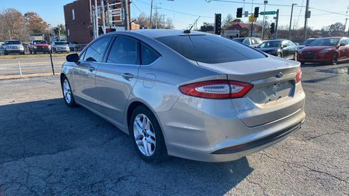 2015 Ford Fusion SE