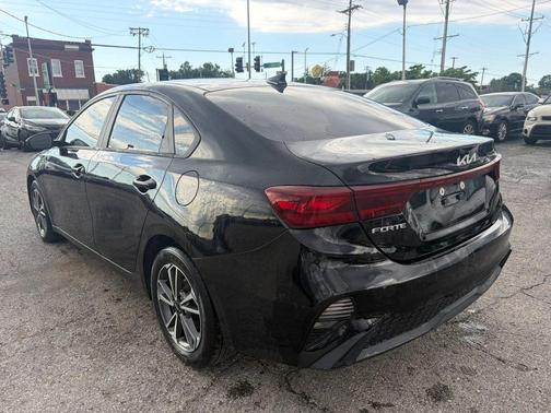 Aurora Black 2022 Kia Forte LXS