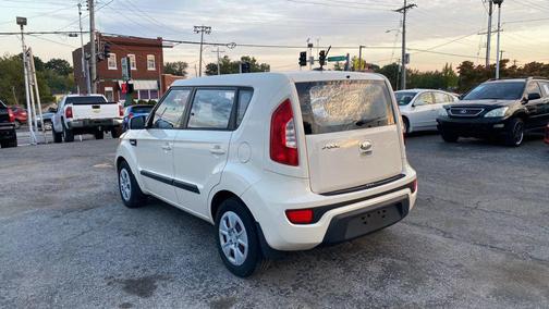 2013 Kia Soul Base