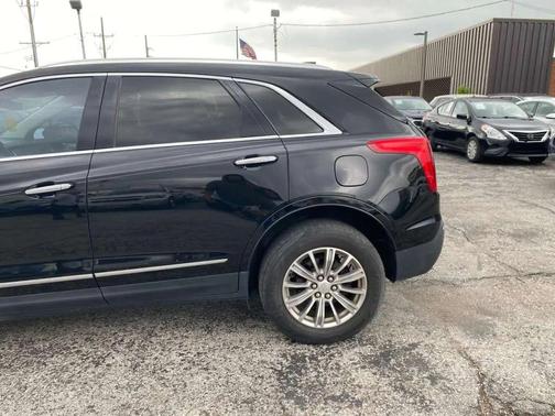 Stellar Black Metallic 2017 Cadillac XT5 Luxury