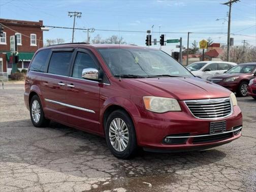 2012 Chrysler Town & Country Touring-L