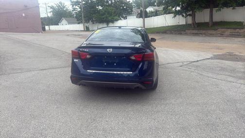 Deep Blue Pearl 2019 Nissan Altima 2.5 SR
