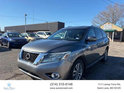 2016 Nissan Pathfinder SV
