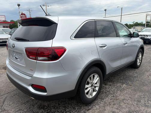 Sparkling Silver 2019 Kia Sorento L