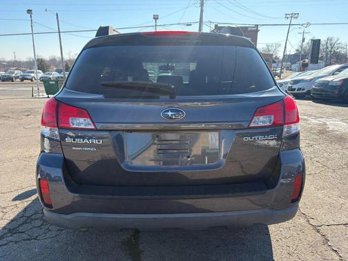 2010 Subaru Outback 2.5 i Limited