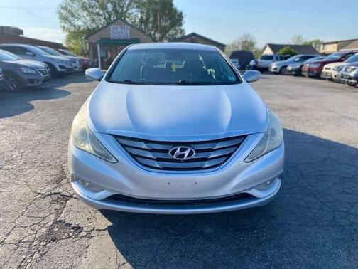 2011 Hyundai SONATA SE