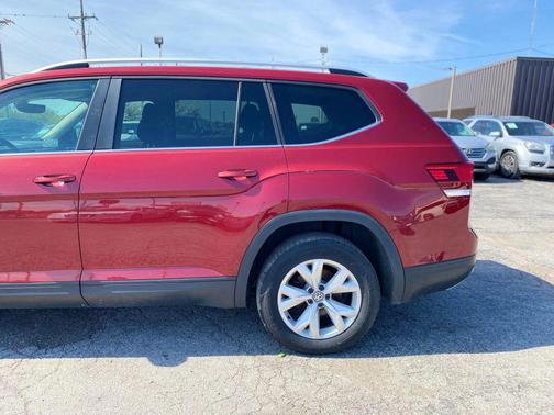 2018 Volkswagen Atlas SE w/Tech Pkg Sport Utility 4D