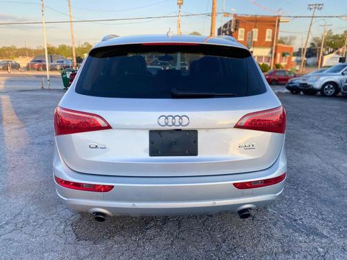 Ice Silver Metallic 2012 Audi Q5 2.0T Premium Plus