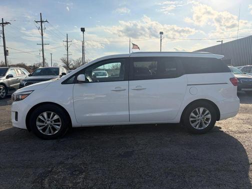 2016 Kia Sedona LX