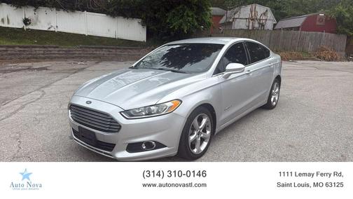 Ingot Silver Metallic 2014 Ford Fusion Hybrid SE
