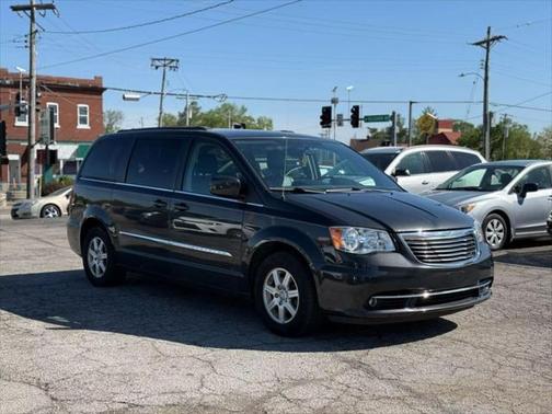 2012 Chrysler Town & Country Touring