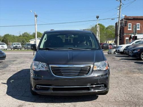 2012 Chrysler Town & Country Touring
