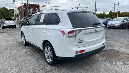 2014 Mitsubishi Outlander SE