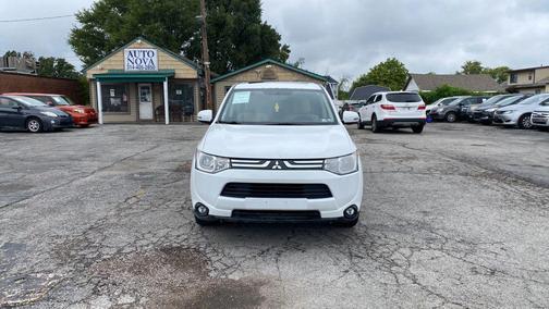 2014 Mitsubishi Outlander SE