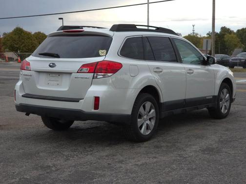 2010 Subaru Outback 2.5 i Premium