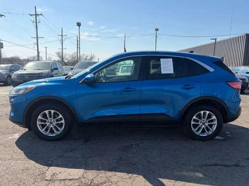 2020 Ford Escape SE