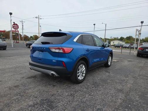 2020 Ford Escape SE