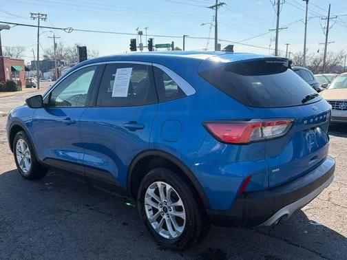 2020 Ford Escape SE