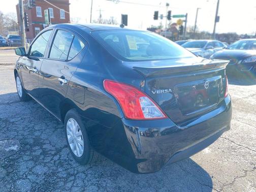 2018 Nissan Versa 1.6 SV
