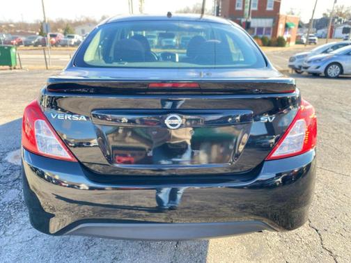 2018 Nissan Versa 1.6 SV