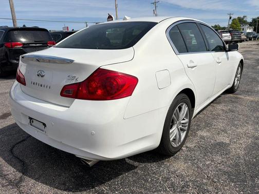 Moonlight White 2013 INFINITI G37x Base