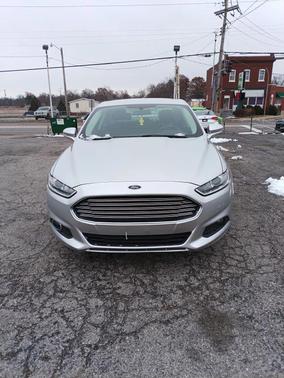 2016 Ford Fusion Hybrid SE