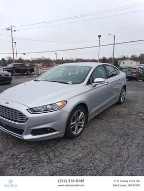 2016 Ford Fusion Hybrid SE
