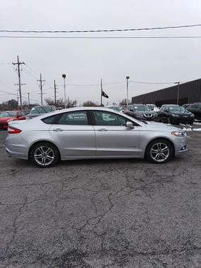 2016 Ford Fusion Hybrid SE