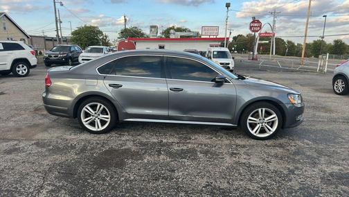 2014 Volkswagen Passat 3.6L V6 DSG SEL Premium