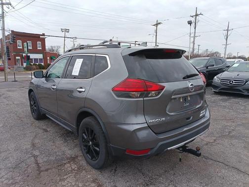 2017 Nissan Rogue SV