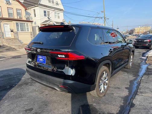 Midnight Black Metallic 2024 Toyota Grand Highlander Limited