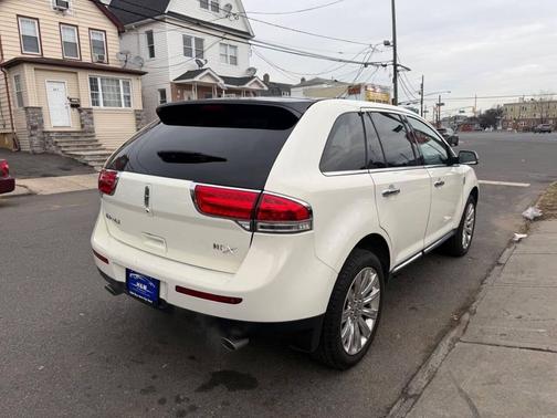 2013 Lincoln MKX Base