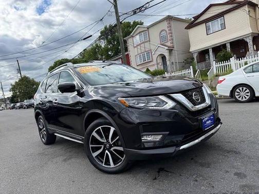 Magnetic Black 2017 Nissan Rogue SL