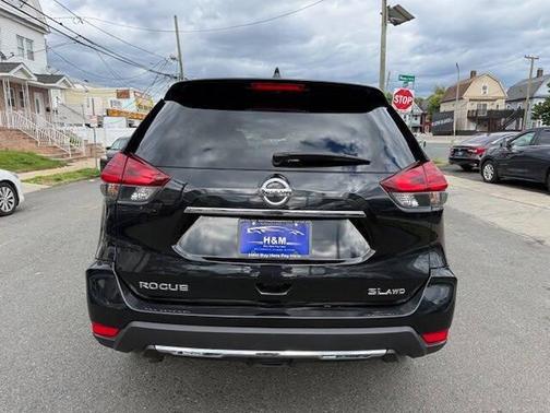 Magnetic Black 2017 Nissan Rogue SL