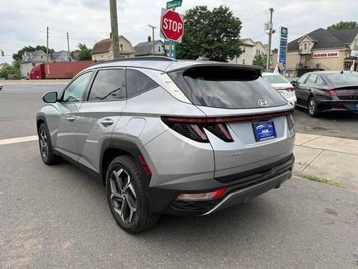Shimmering Silver 2022 Hyundai TUCSON Limited