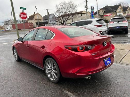 2022 Mazda Mazda3 FWD w/Preferred Package