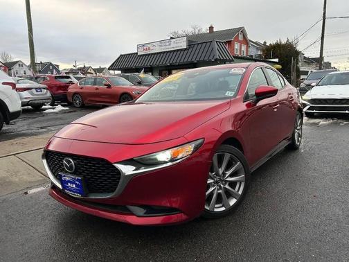 2022 Mazda Mazda3 FWD w/Preferred Package