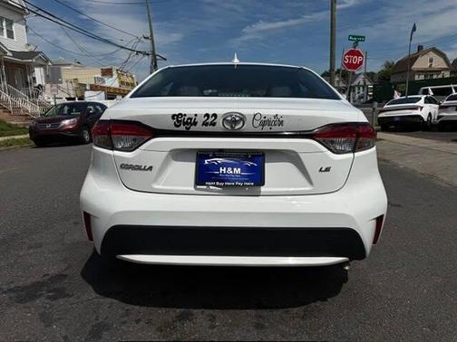 Super White 2022 Toyota Corolla LE