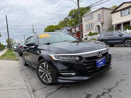 Crystal Black Pearl 2019 Honda Accord Hybrid Touring Sedan