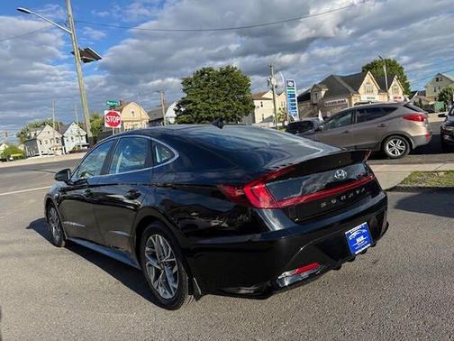 Black 2023 Hyundai SONATA SEL